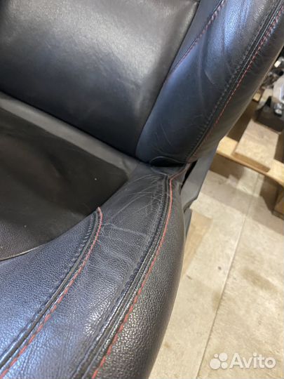 Передние сиденья renault clio rs 4