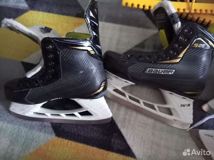 Хоккейная форма вратаря и полевого