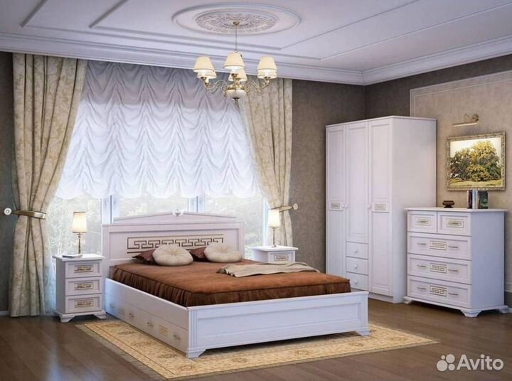 Кровать из массива дерева