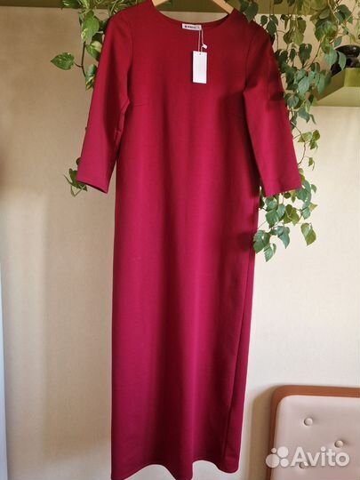 Платье длинное,новое -berries