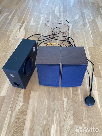 Колонки для компьютера с сабвуфером Logitech