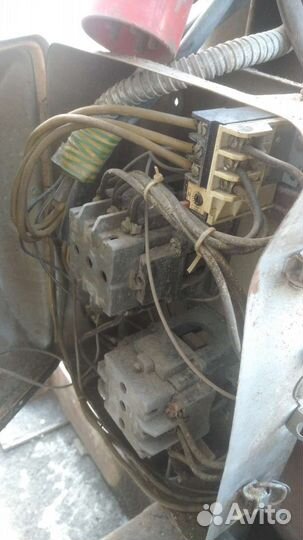 Подъемник винтовой для грузовых автомобилей