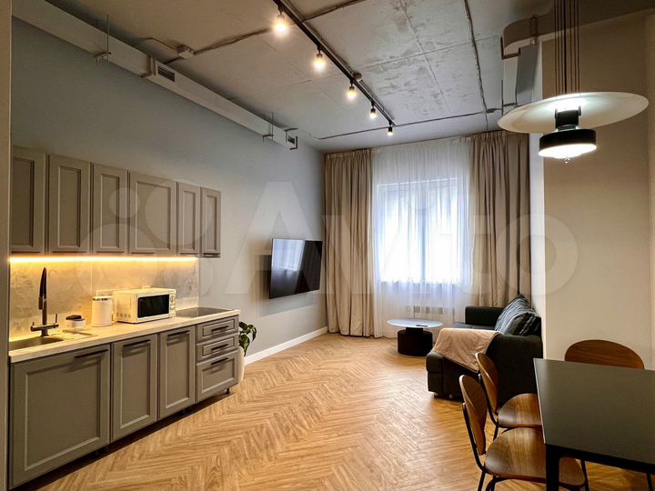 2-к. квартира, 60 м², 1/25 эт.