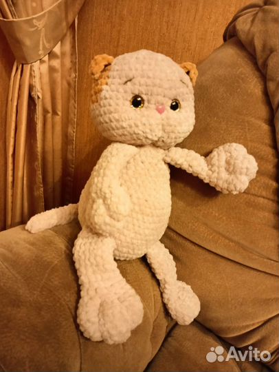 Вязаный кот Басик ручной работы