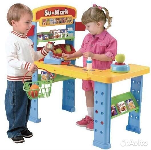 Супермаркет магазин Simba, корзинки и касса в пода