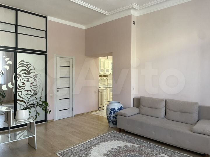 4-к. квартира, 76 м², 2/4 эт.