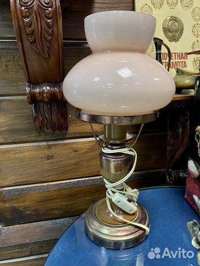 Лампа настольная