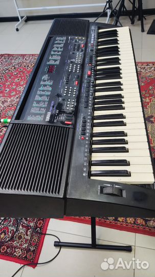 Клавишный синтезатор Yamaha PSR 500