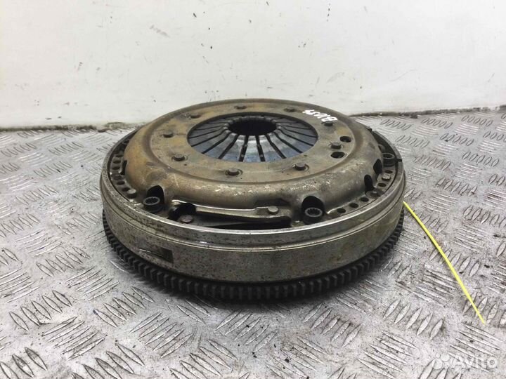 Маховик Audi A4 181864000100; 043082000310; справо