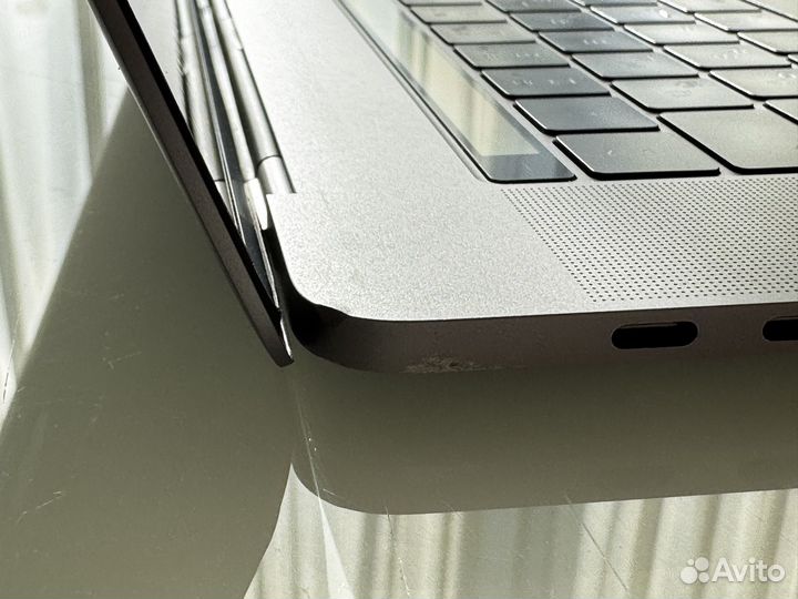 Apple macbook pro 15 2017