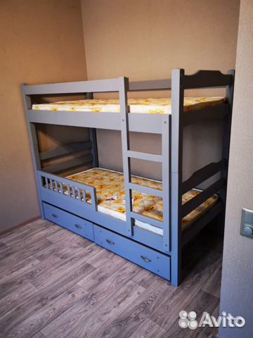 Двухьярусная кровать из массива