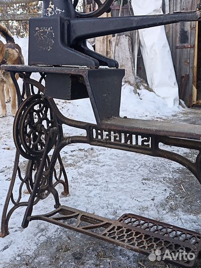 Швейная машина зингер