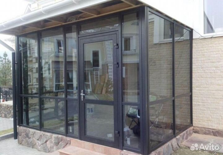 Двери алюминиевые новые