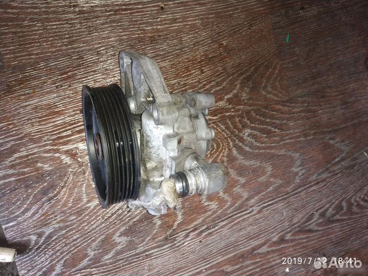 Насос гура для Mercedes Benz W204 2007-2015