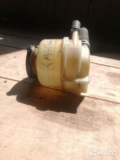 Бачок гидроусилителя Toyota Camry V40 2.4