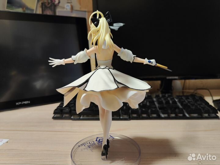 Фигурка Сейбер Лили FGO