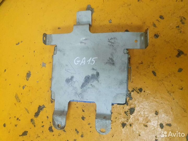 Блок управления двигателем двс GA15 Nissan