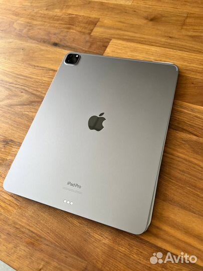 iPad pro m1 12.9 256