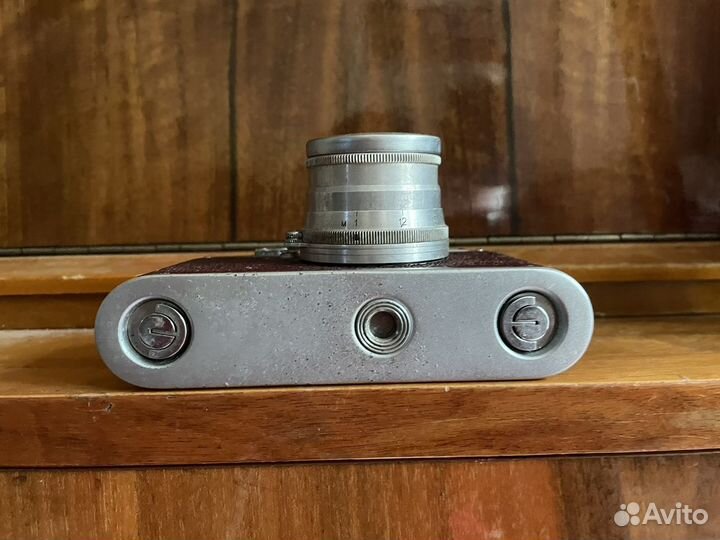 Фотоаппарат фэд-2 в бордовом корпусе