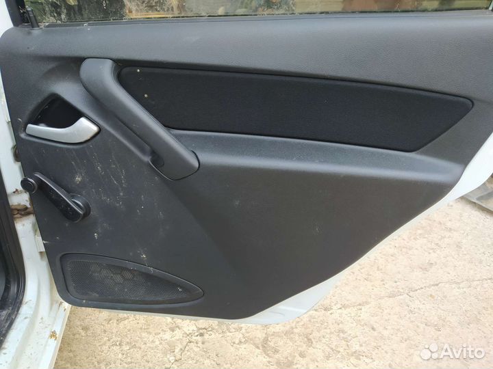 Задние дверные карты ваз kalina 2 универсал