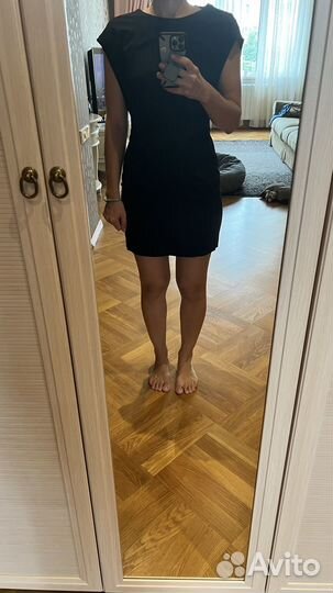 Маленькое черное платье