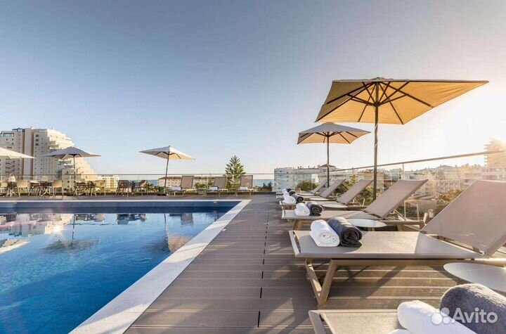 Пляжный зонт на центральной опоре от производителя