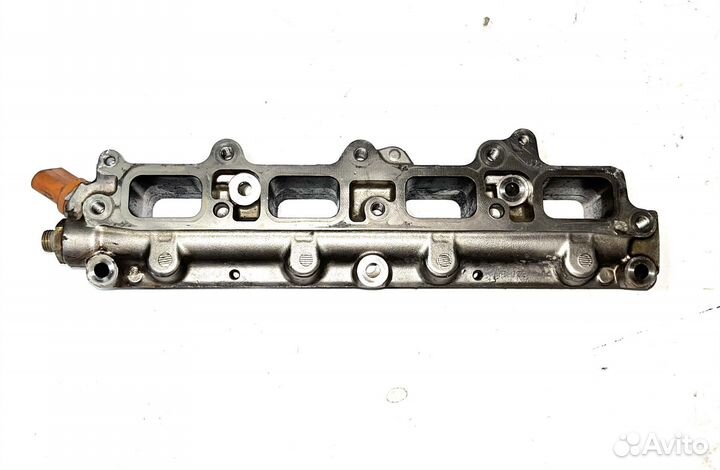 Топливная рампа VW Golf 6 (1.4 ) турбо