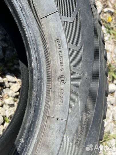 Goodyear Ultragrip Ice Arctic 215/65 R16 98T