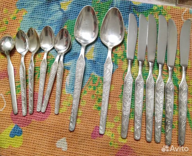 Мельхиоровые вилки, ложки, ножи