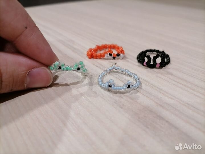 Украшения из бисера