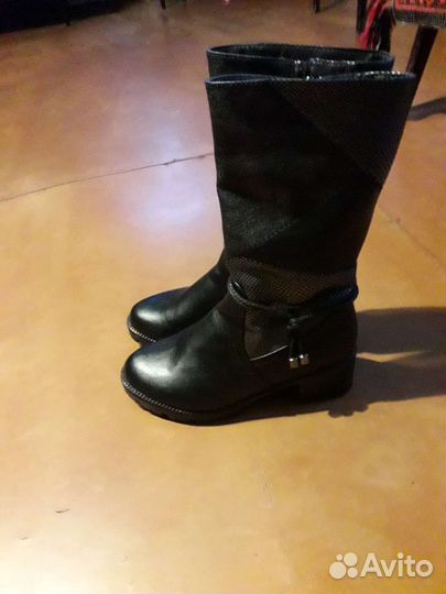 Д/сез женские сапоги 38 новые