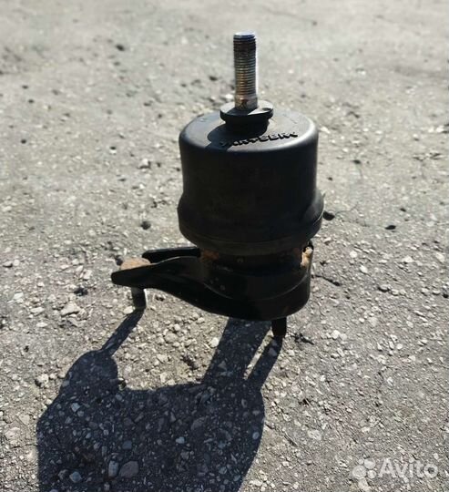 Опора двигателя левая Toyota Camry XV40