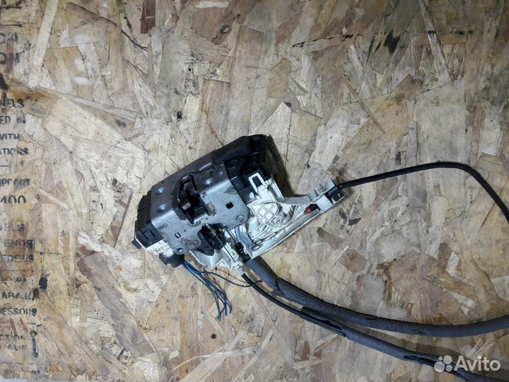 Замок задней двери А9067401035