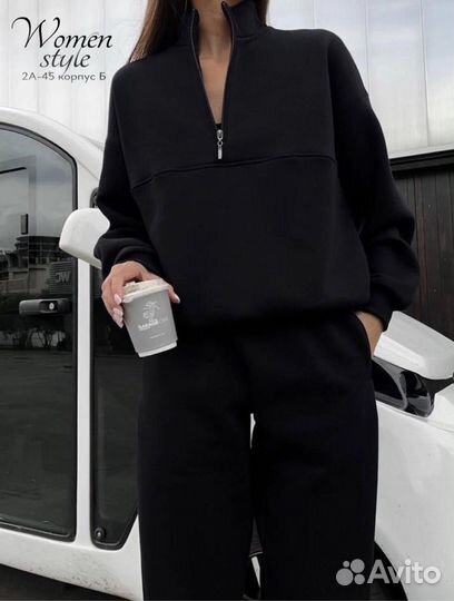 Спортивный костюм женский