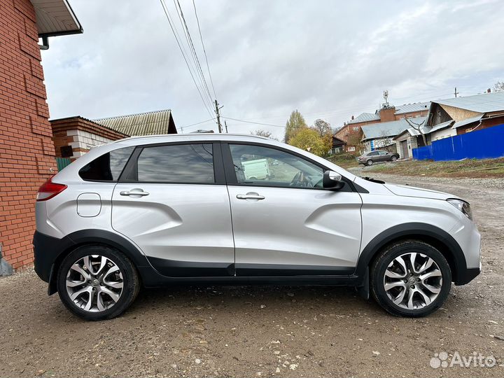 LADA XRAY Cross 1.8 МТ, 2019, 57 500 км