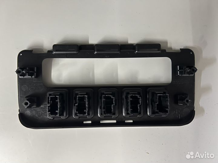 Нижняя панель торпедо (борода) Outlander 3