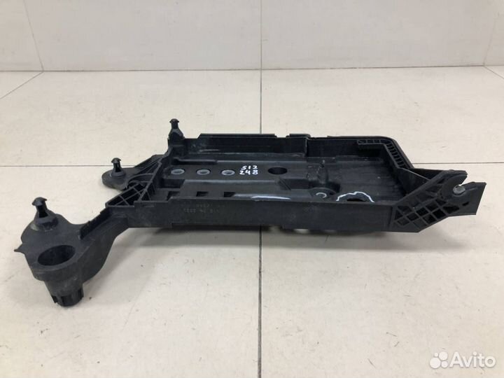 Крепление акб корпус / подставка Skoda Karoq 2017