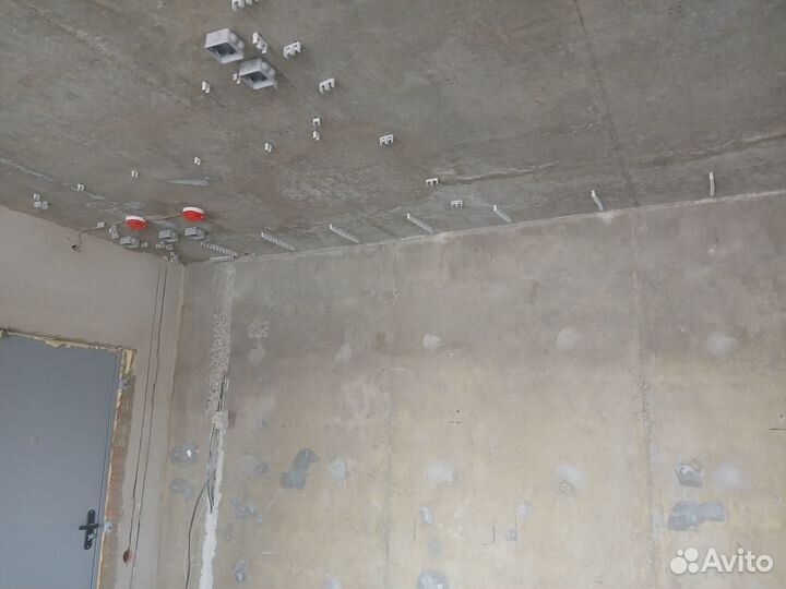 Услуги электрика, Электрик