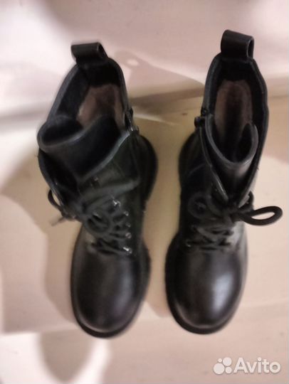 Женские зимние ботинки