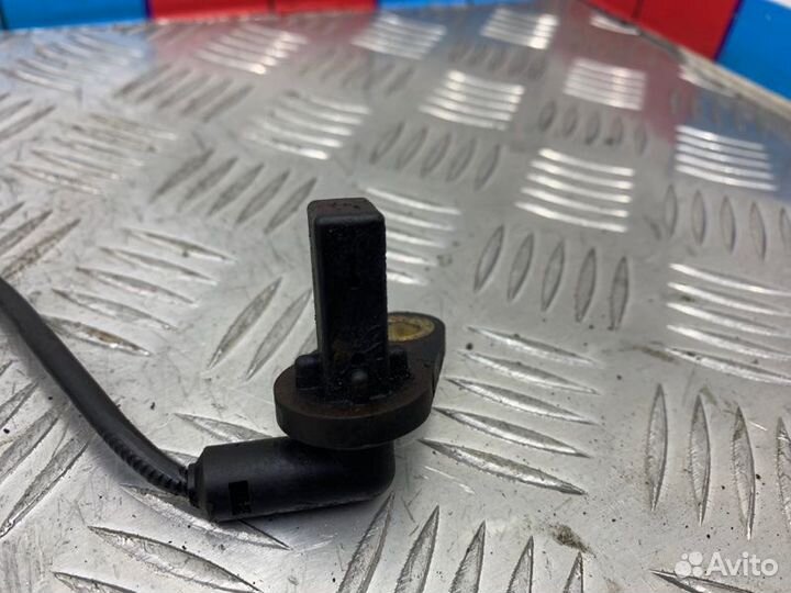 Датчик ABS задний левый Nissan X-Trail T30 QR20DE