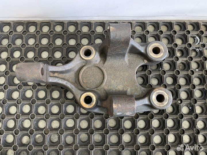 A9483255109 Кронштейн реактивной тяги