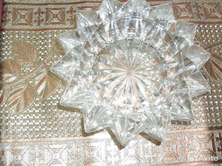 Пепельница из чехословацкого цветного стекла