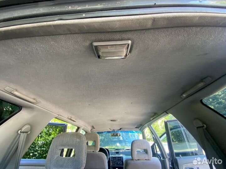 Потолок Mitsubishi Space Wagon 2