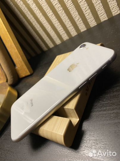 Телефон iPhone