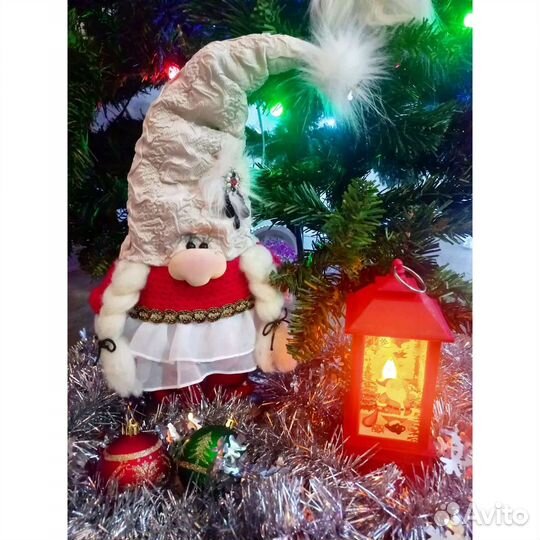 Новогодние олени и гном