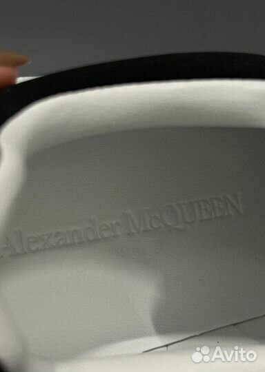 Кеды Alexander Mcqueen белые