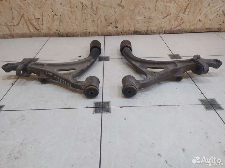 Рычаг передний правый нижний Mercedes-Benz W163