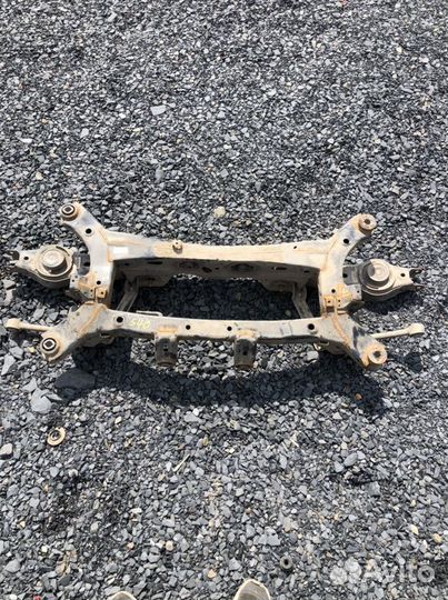 Подрамник задний Hyundai santa fe 3 dm