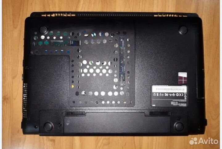 Ноутбук Samsung i3 Nvidia GeForce 620М