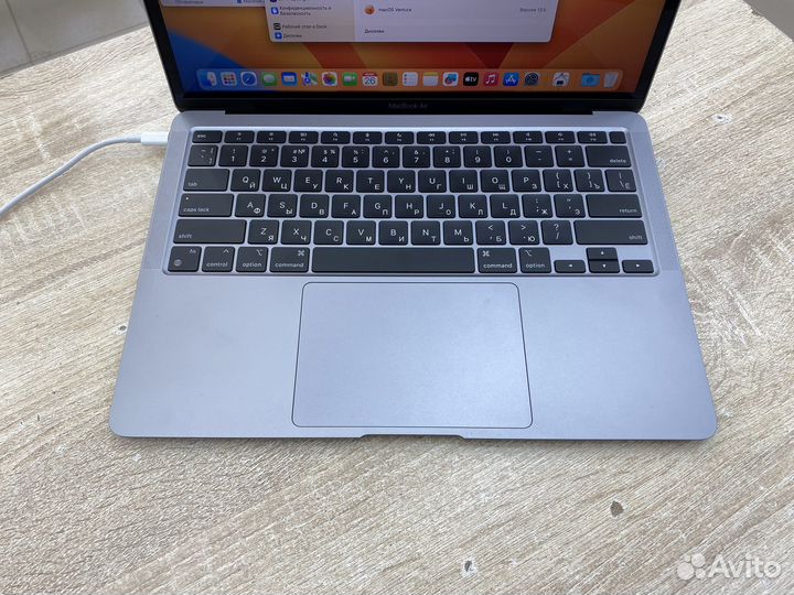 Apple MacBook Air 13 (M1, 2020)